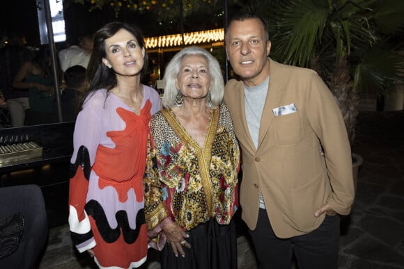 Caroline Barclay, Jacqueline Veyssière, Jean Roch lors de l'anniversaire de Jacqueline Veyssière au VIP Room à Saint-Tropez le 11 juillet 2022. © Cyril Moreau / Bestimage