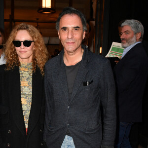 Vanessa Paradis et son mari Samuel Benchetrit lors de l'anniversaire (trois ans) de l'hôtel Les Jardins du Faubourg à Paris le 9 juin 2022.  © Veeren / Bestimage