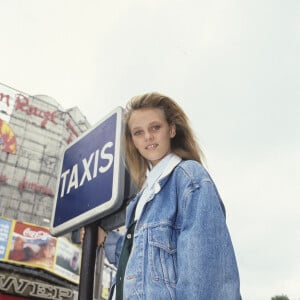 Vanessa Paradis en rendez-vous en juillet 1987 à Paris. © Alain Canu via Bestimage