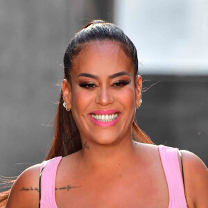 Amel Bent (enceinte) - Défilé Nicolas Lecourt Mansion "Collection Femme Prêt-à-Porter Automne/Hiver 2022" lors de la Fashion Week de Paris (PFW) le 8 mars 2022 