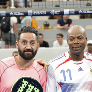 Benjamin Tison, Cyril Hanouna, Sylvain Wiltord,Arnaud Clément - Rencontre d'exhibition sur le central de Roland-Garros, Cyril Hanouna et Benjamin Tison contre Arnaud Clément et Sylvain Wiltord lors du premier Padel Major organisé par la Fédération Française de Tennis en collaboration avec Qatar Sports Investments (QSI) et sous la gouvernance de la Fédération International de Padel (FIP) à Paris le 17 juillet 2022. © Marc Ausset-Lacroix/Bestimage