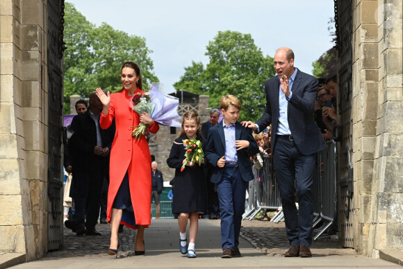 Le prince William, duc de Cambridge, et Catherine (Kate) Middleton, duchesse de Cambridge, accompagnés de leurs enfants, le prince George de Cambridge et la princesse Charlotte de Cambridge en visite au château de Cardiff, Royaume Uni, le 4 juin 2022, à l'occasion du jubilé de platine de la reine d'Angleterre. 