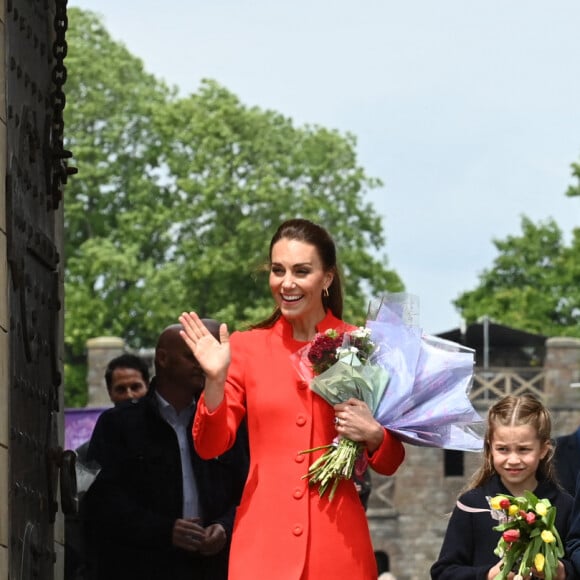 Le prince William, duc de Cambridge, et Catherine (Kate) Middleton, duchesse de Cambridge, accompagnés de leurs enfants, le prince George de Cambridge et la princesse Charlotte de Cambridge en visite au château de Cardiff, Royaume Uni, le 4 juin 2022, à l'occasion du jubilé de platine de la reine d'Angleterre. 