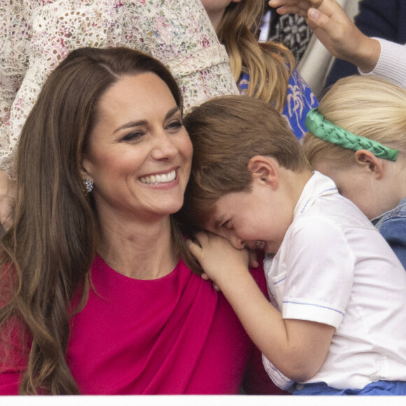 Catherine (Kate) Middleton, duchesse de Cambridge, Le prince Louis de Cambridge, Mike Tindall, Mia Grace Tindall - Jubilé de platine de la reine Elisabeth II d'Angleterre à Bukingham Palace à Londres, le 5 juin 2022. 