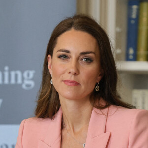 Catherine (Kate) Middleton, duchesse de Cambridge, et le Royal Foundation Centre for Early Childhood organisent une table ronde à la Royal Institution de Londres le 16 juin 2022. 