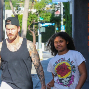 Christina Milian fait du shopping avec sa fille Violet et son mari Matt Pokora (M. Pokora) à Los Angeles le 6 avril 2022