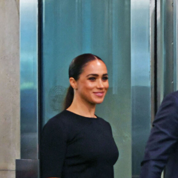 Le prince Harry, duc de Sussex et Meghan Markle, duchesse de Sussex, lors de la célébration du "Nelson Mandela International Day" au siège de l'ONU à New York. Le Prix Nelson Mandela des Nations Unies 2020 a été décerné à Mme Marianna V. Vardinoyannis de Grèce et au Dr Morissanda Kouyate de Guinée. New York, le 18 juillet 2022. 