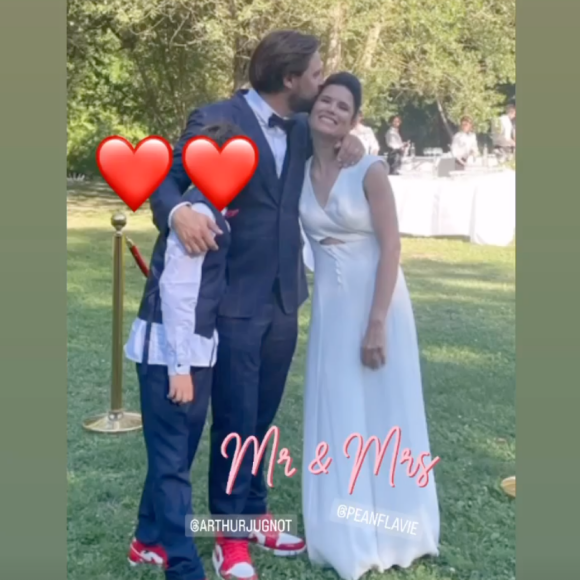 Story Instagram de Flavie Péan, en compagnie de son mari Arthur Jugnot et son fils Célestin né de sa relation avec Cécilia Cara.