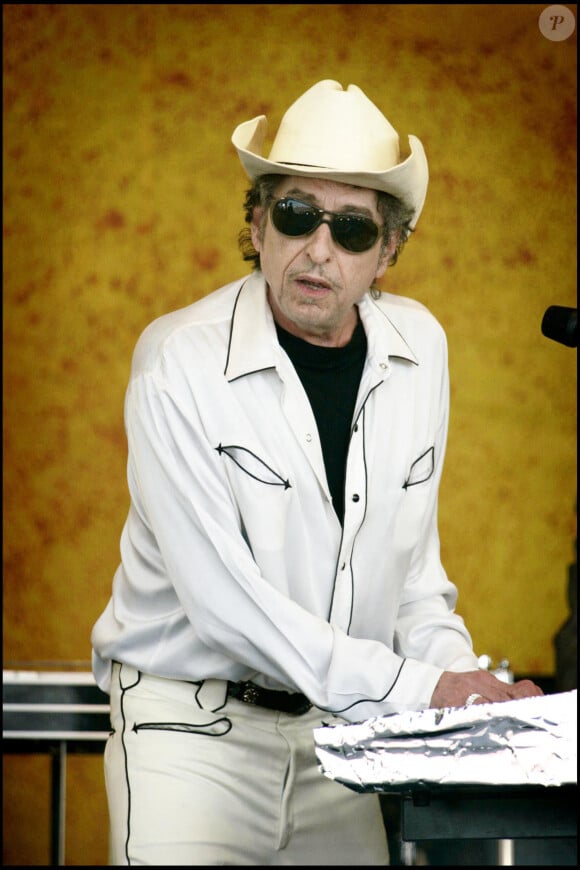 Le chanteur Bob Dylan en concert au "Jazz and Heritage Fetsival" de la Nouvelle Orléans le 28 avril 2006