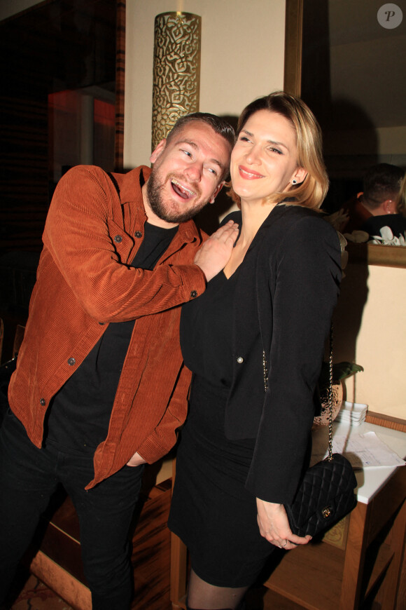 Jeremstar et guest lors d'une soirée au restaurant Noura à Paris. Le 3 mars 2022 