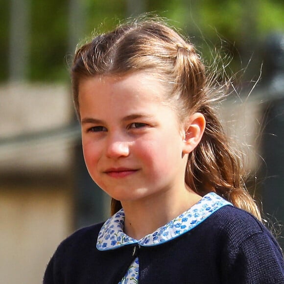 La princesse Charlotte de Cambridge - La famille royale britannique quitte la chapelle Saint-Georges de Windsor après la messe de Pâques