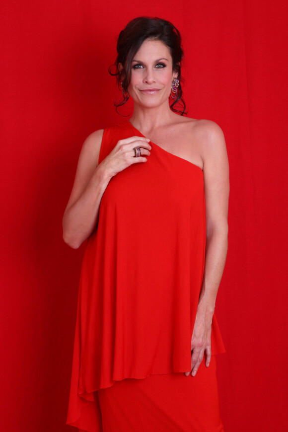 Exclusif - Astrid Veillon assiste à l'enregistrement de l'émission "Le grand cabaret sur son 31" le 9 décembre 2011