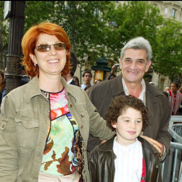 Véronique Genest, son mari Meyer Bokobza et leur fils Sam pour la première du fils "Spiderman 2" à Paris.