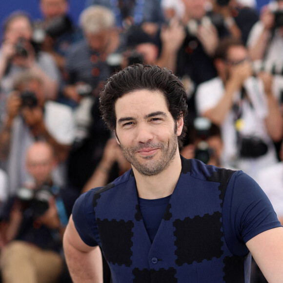 Tahar Rahim au photocall de "Don Juan" lors du 75ème Festival International du Film de Cannes, le 22 mai 2022. © Dominique Jacovides/Bestimage 
