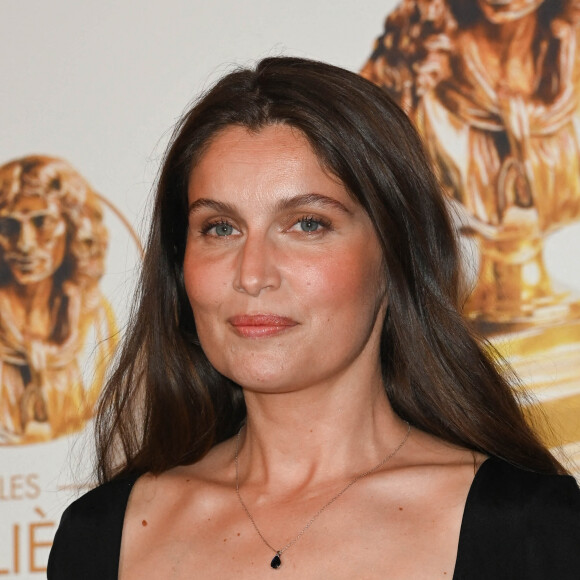 Laetitia Casta au photocall de la 33ème cérémonie des Molières aux Folies Bergère à Paris le 30 mai 2022. © Coadic Guirec / Bestimage 