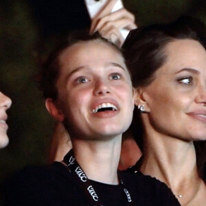 Angelina Jolie et sa fille Shiloh Jolie-Pitt assistent au concert Maneskin pour la première mondiale du "Loud Kids Tour" au "Circo Massimo" à Rome, Italie, le 9 juillet 2022.