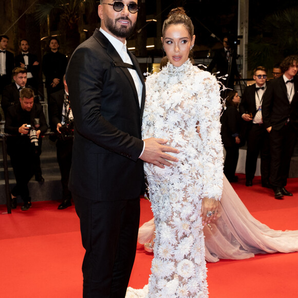 Thomas Vergara et sa femme Nabilla Benattia (enceinte) - Montée des marches du film " Stars At Noon " lors du 75ème Festival International du Film de Cannes. Le 25 mai 2022 © Cyril Moreau / Bestimage 