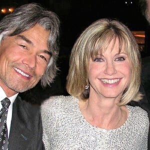 Olivia Newton-John et Patrick McDermott lors d'un gala à Los Angeles en 2005