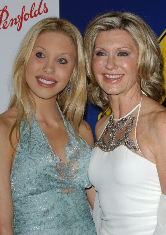 Chloe Rose Lattanzi avec sa mère Olivia Newton-John durant la semaine australienne en 2006