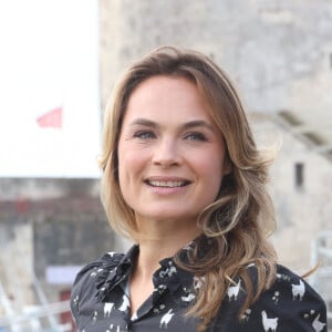 Mélanie Maudran au photocall de la série "Un si grand soleil" lors de la 23ème édition du Festival de la Fiction tv de la Rochelle 2021 le 18 septembre 2021. © Jean-Marc Lhomer / Bestimage 