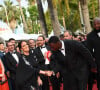 Omar Sy et sa femme Hélène - Montée des marches du film " Top Gun : Maverick " lors du 75ème Festival International du Film de Cannes. Le 18 mai 2022 © Rachid Bellak / Bestimage 