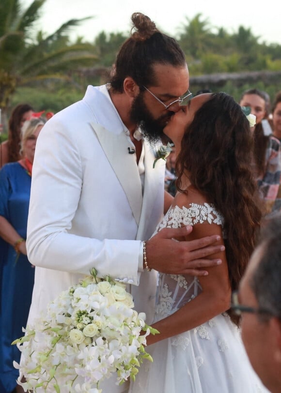 Exclusif -  Joakim Noah, Lais Ribeiro - Joakim Noah et Lais Ribeiro se sont mariés devant leurs amis et leur famille sur la plage de Trancoso au Brésil le 13 juillet 2022.