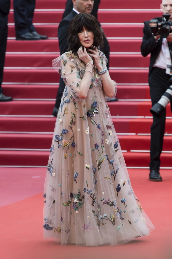 Isabelle Adjani (robe Dior) - Montée des marches du film "Everybody Knows" lors de la cérémonie d'ouverture du 71ème Festival International du Film de Cannes, France, le 8 mai 2018. © Pierre Perusseau/Bestimage 