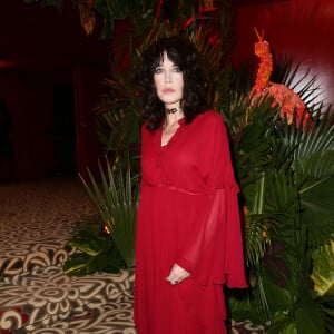 Exclusif - Isabelle Adjani (robe Giambattista Valli, bague Fadia Otte) - Dîner de gala à l'occasion du 20ème anniversaire de la fondation Children Of Africa au Palais des Congrès Sofitel Hôtel Ivoire à Abidjan, le 16 mars 2018. Créée par Madame D. Ouattara, (aujourd'hui Première Dame de Côte d'Ivoire), la Fondation Children of Africa est une organisation non gouvernementale reconnue d'utilité publique. Son principal objectif est de prendre soin des enfants les plus démunis du continent africain, et de leur permettre d'accéder à de meilleures conditions de vie, grâce à des actions sociales constantes. La Fondation intervient dans les domaines de la santé, de l'éducation et du social en Côte d'Ivoire et dans 10 autres pays d'Afrique, dans lesquels elle subventionne des centres d'aide à l'enfance. © Dominique Jacovides/Bestimage 