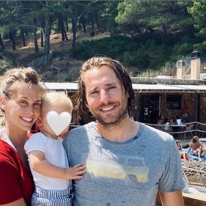 Ophélie Meunier, son mari Mathieu Vergne et leur fils Joseph en août 2020.