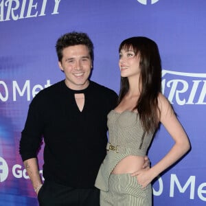 Brooklyn Beckham et sa femme Nicola Peltz au photocall de la soirée "Variety 2022 Power of Young Hollywood" organisée par Facebook Gaming/Meta à Los Angeles, le 11 août 2022. 