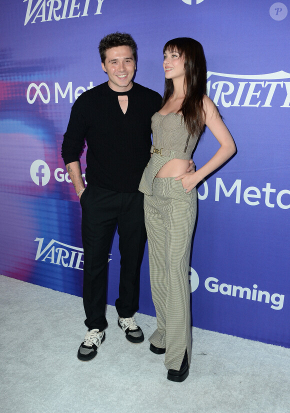 Brooklyn Beckham et sa femme Nicola Peltz au photocall de la soirée "Variety 2022 Power of Young Hollywood" organisée par Facebook Gaming/Meta à Los Angeles, le 11 août 2022. 