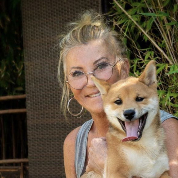 Sheila et son chien Tao sur Instagram. Le 12 août 2022.