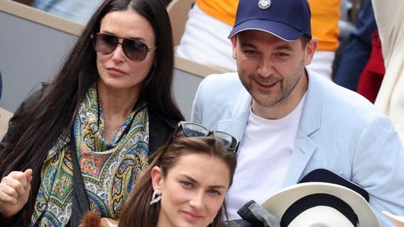 Demi Moore canon en bikini en Grèce : même la nouvelle compagne de son ex est fan !