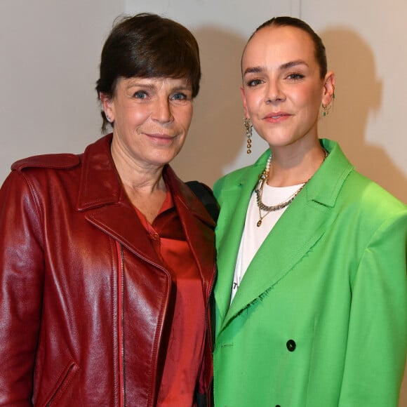 Pauline Ducruet et sa mère la princesse Stéphanie de Monaco - Backstage du défilé Alter Femme Automne/Hiver 2022/2023 lors de la Fashion Week de Paris. © Veeren/Bestimage 