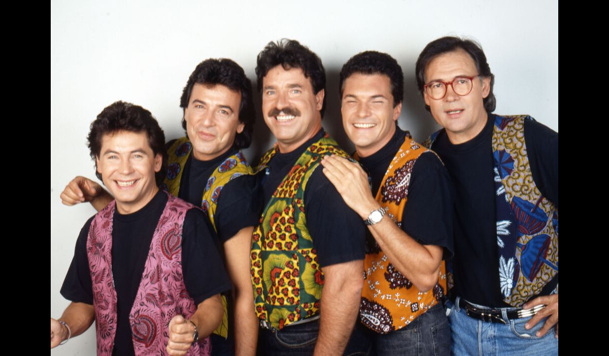 Né Dans Les Années 90 Mais Les Années 2000 M'ont Fait Revivre Le Style Retro T Shirt A Manches Longues 5v75jsotgbbo