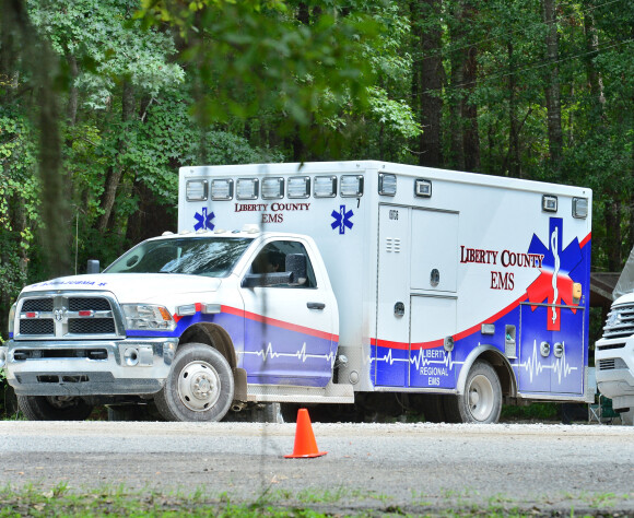 Exclusif - Une ambulance quitte le lieu du mariage de Ben et J-Lo à Riceboro, Georgie, Etats-Unis, le 19 août 2022. 
