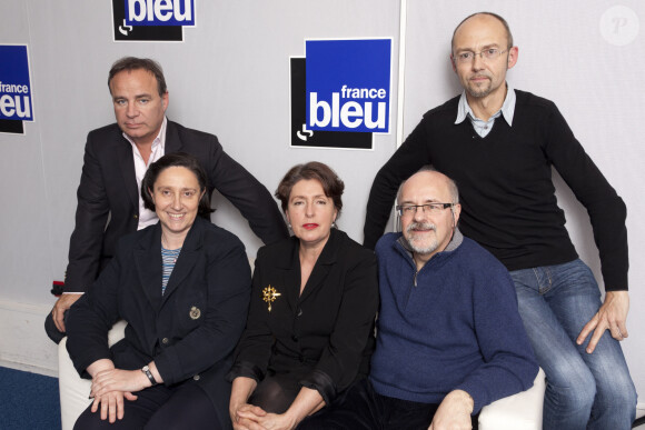 Fabien Lecoeuvre, Danielle Moreau, Bertrand Renard, Arielle Boulin-Prat et Serge Poézévara - Personnalités lors de l'émission "On repeint la Musique" en mai 2012