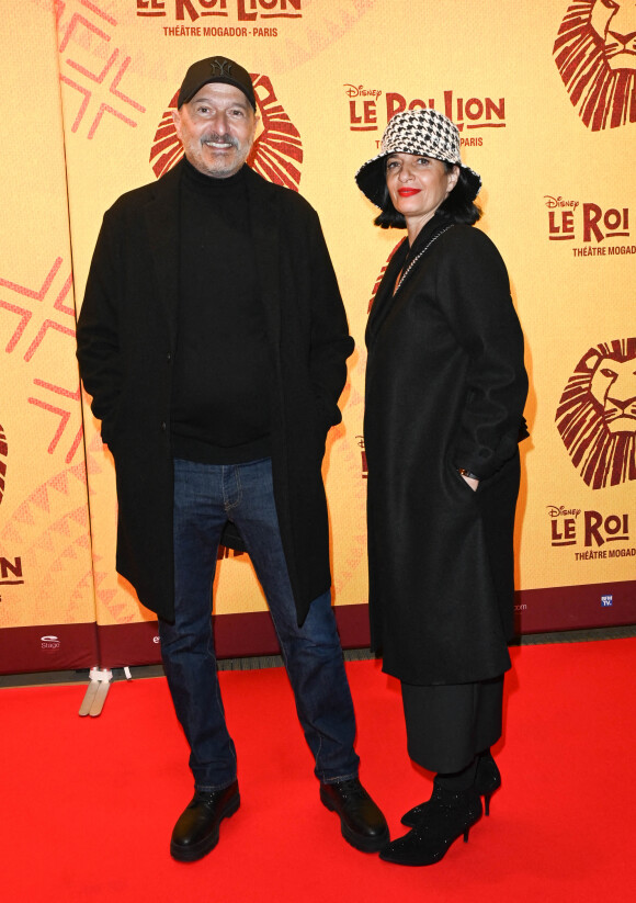 Daniel Levi et sa femme Sandrine Aboukrat lors de la générale de la comédie musicale "Le Roi Lion" au théâtre Mogador à Paris le 11 novembre 2021. © Coadic Guirec/Bestimage
