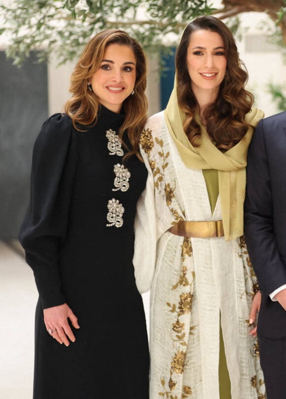 La reine Rania, Rajwa Khaled bin Musaed bin Saif bin Abdulaziz Al Saif - La famille royale de Jordanie lors de l'annonce officielle des fiançailles du prince Hussein de Jordanie à Riyad. Le 17août 2022 