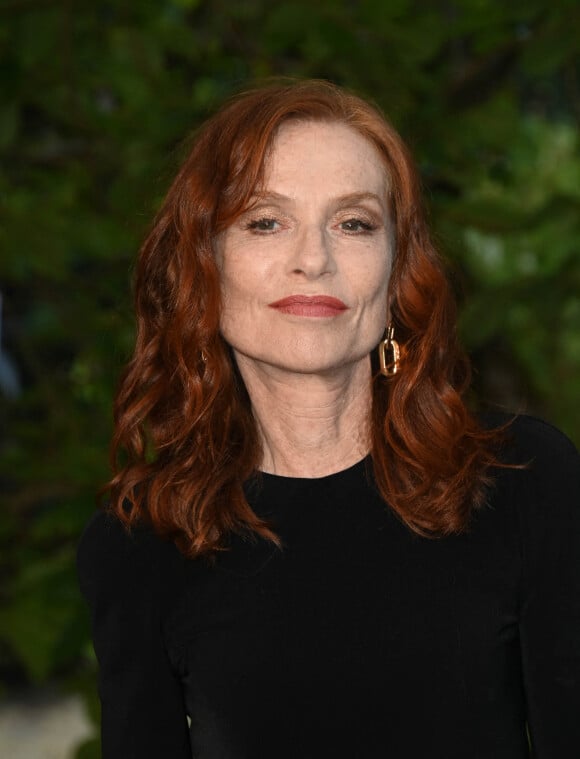 Isabelle Huppert au photocall du film "A propos de Joan" lors du 15ème festival du film francophone de Angoulême le 25 août 2022. © Coadic Guirec / Bestimage 