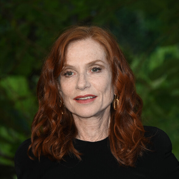 Isabelle Huppert au photocall du film "A propos de Joan" lors du 15ème festival du film francophone de Angoulême le 25 août 2022. © Coadic Guirec / Bestimage 