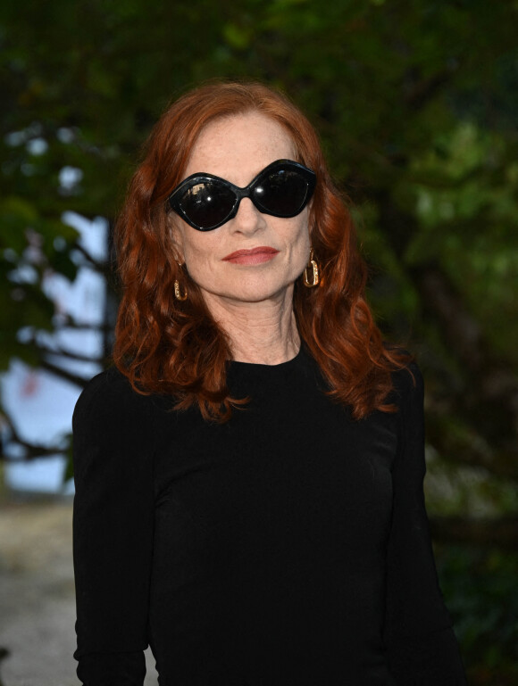 Isabelle Huppert au photocall du film "A propos de Joan" lors du 15ème festival du film francophone de Angoulême le 25 août 2022. © Coadic Guirec / Bestimage 