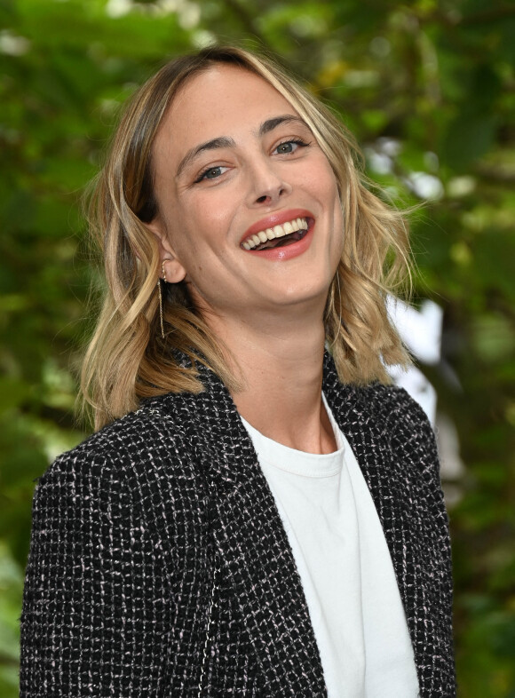 Nora Arnezeder au photocall du film "L'enfant du paradis" lors du 15ème festival du film francophone de Angoulême le 25 août 2022. © Coadic Guirec / Bestimage 