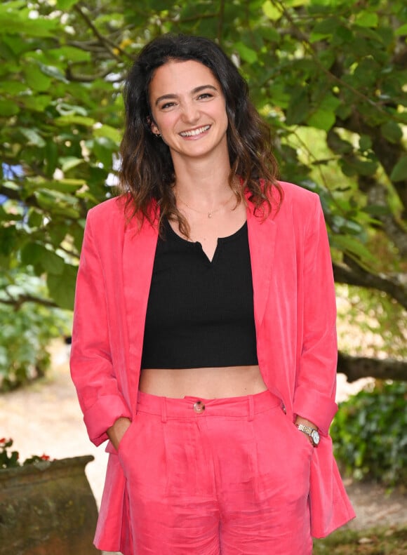 Pauline Bression au photocall du film "Une histoire d'amour" lors du 15ème festival du film francophone de Angoulême le 25 août 2022. © Coadic Guirec / Bestimage 