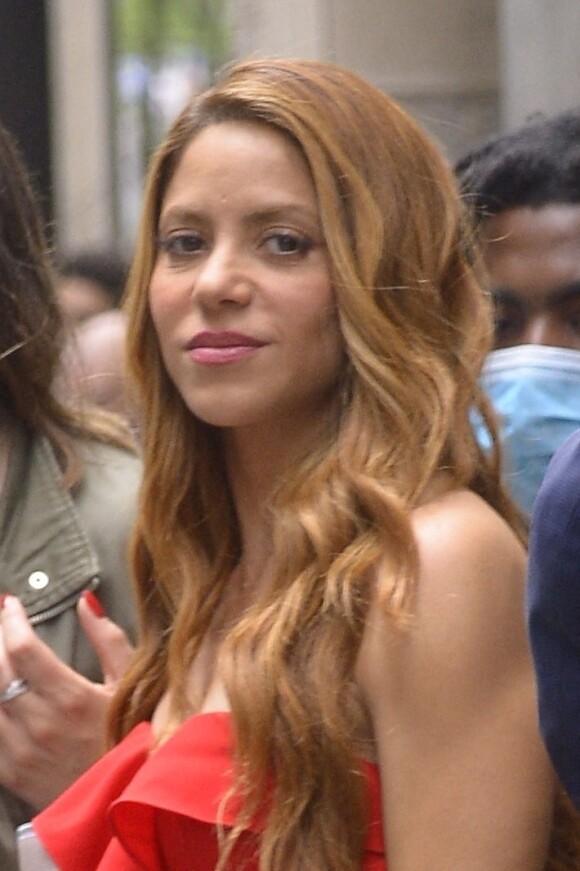 Shakira quitte la soirée "NBC Universal Upfronts" à New York.