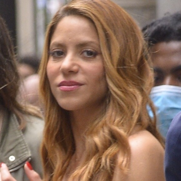 Shakira quitte la soirée "NBC Universal Upfronts" à New York.