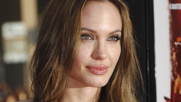 Angelina Jolie rend visite aux enfants Haitiens soignés en République Dominicaine !