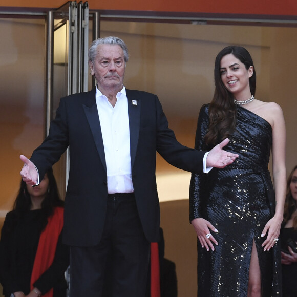 Alain Delon et sa fille Anouchka Delon - Montée des marches du film "A Hidden Life" lors du 72ème Festival International du Film de Cannes, le 19 mai 2019. 