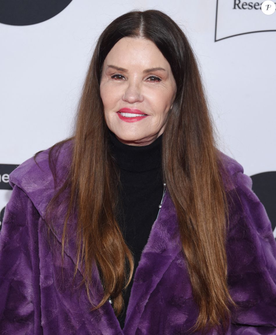 Janice Dickinson - People au 27ème gala annuel LA Art Show Opening