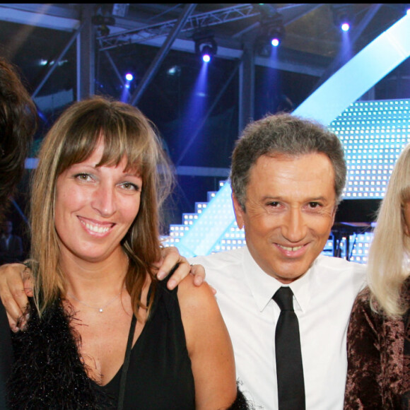 Jean-Michel Jarre, Stéphanie Jarre, Dany Saval, Michel Drucker dans l'émission Tenue de soirée
